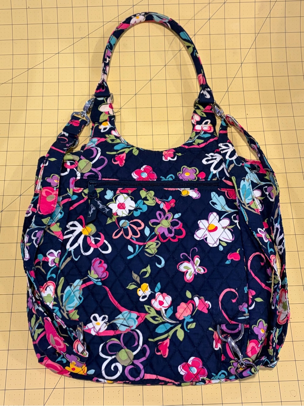 Vera Bradley Navy Floral "Ribbons" Quilted convertible Shoulder Tote/Backpack - Picture 3 of 6